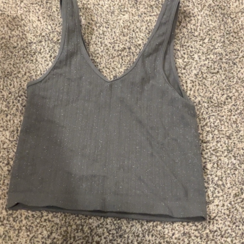 Tilly's Gray Fitted Crop Tank Top